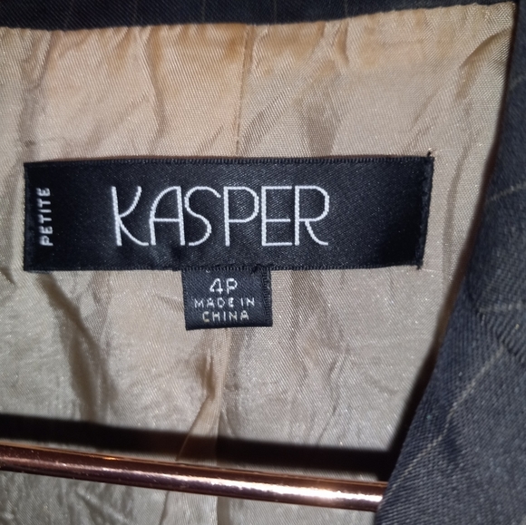 Kasper Blazer Suit Jacket Brown ,Strips Cropped Size 4P - Picture 3 of 9